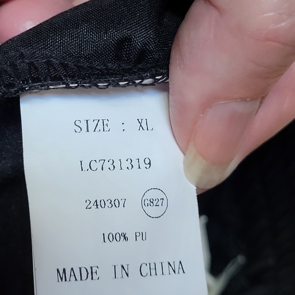 Luvamia Women's Black Pleated High Waist Faux Leather Shorts - Size XL - Picture 8 of 9